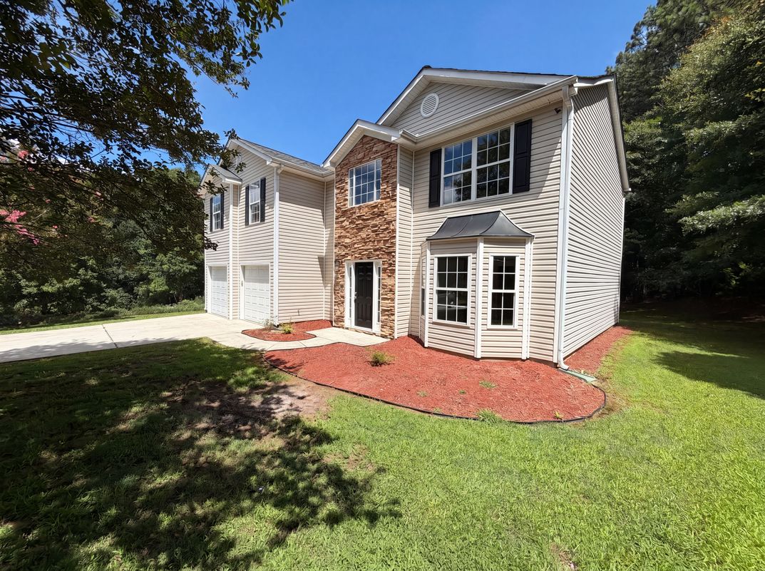 Photo 22 of 25 of 3582 Coveside Ct, Loganville, GA