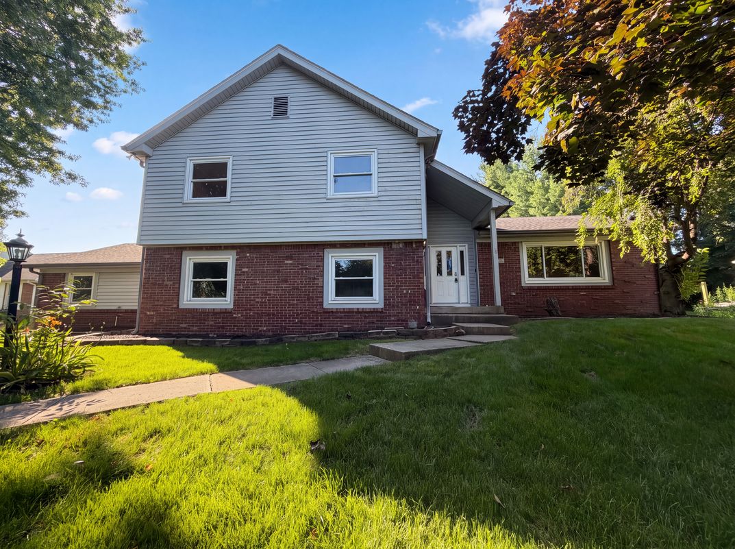 Property photo 1 of 85 Tarry Ct