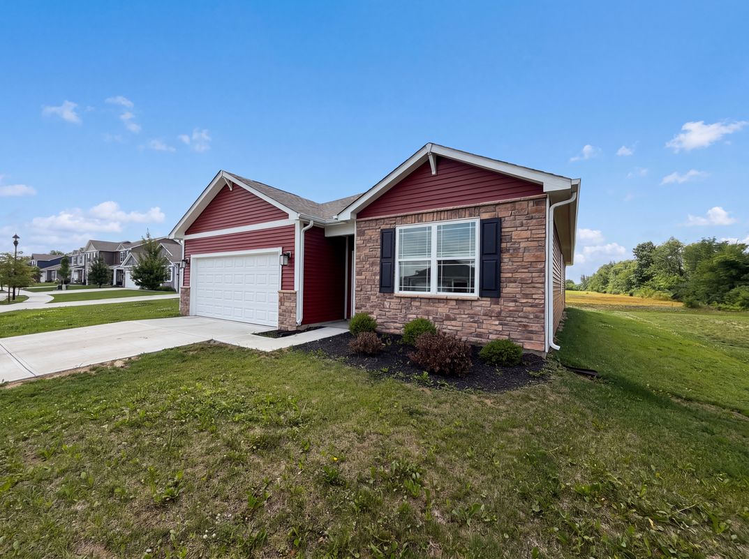 Photo 17 of 19 of 1671 Fairmount Dr, Greenfield, IN