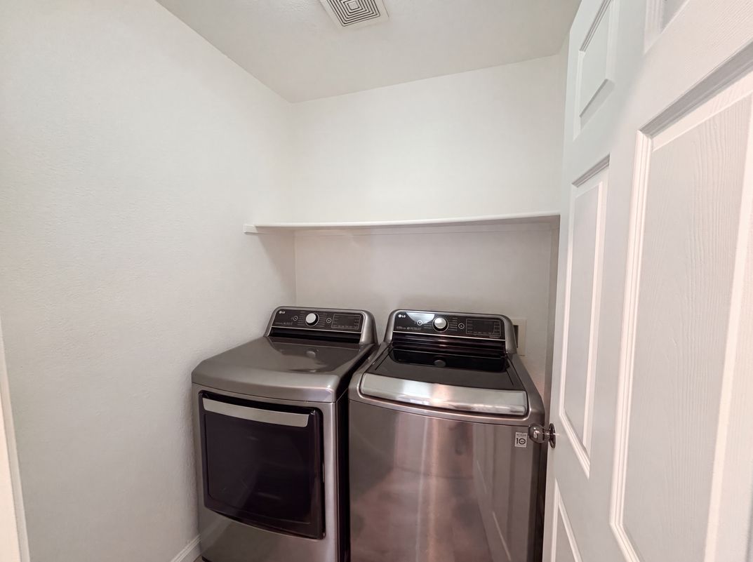 Photo 14 of 26 of 2152 Arnold Dr, Rocklin, CA