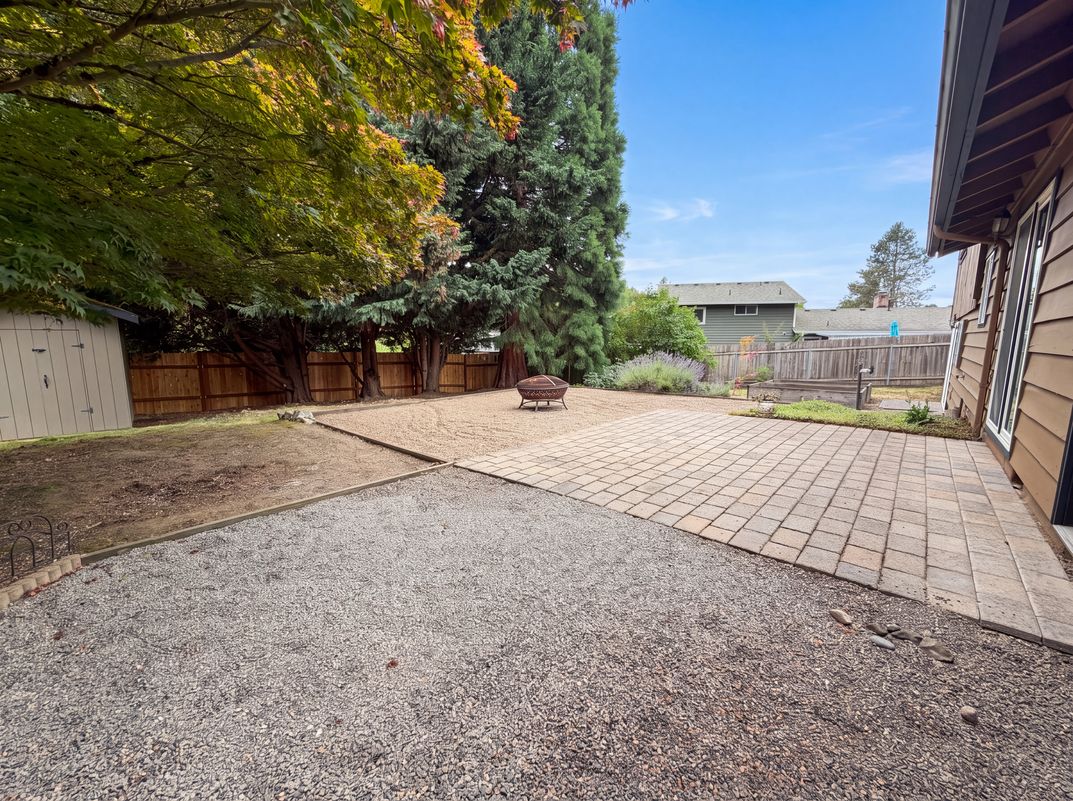 Photo 19 of 22 of 11530 SW Tigard Dr, Portland, OR