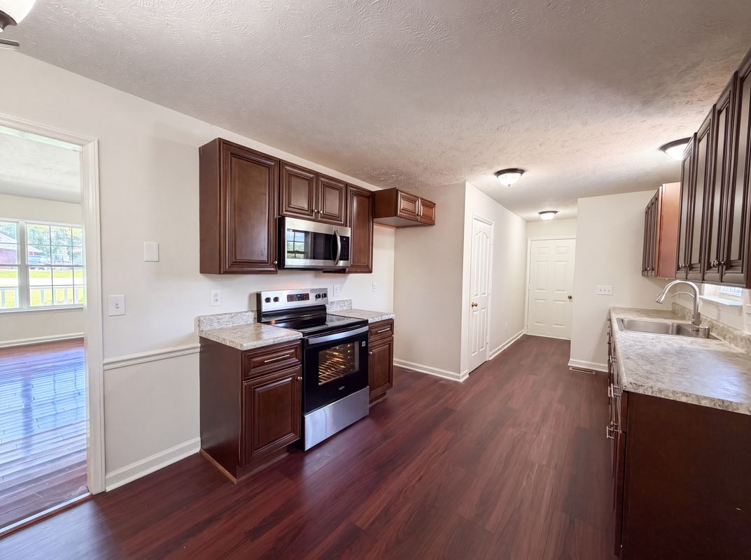 Photo 6 of 28 of 125 Ivanhoe Ct, Murfreesboro, TN
