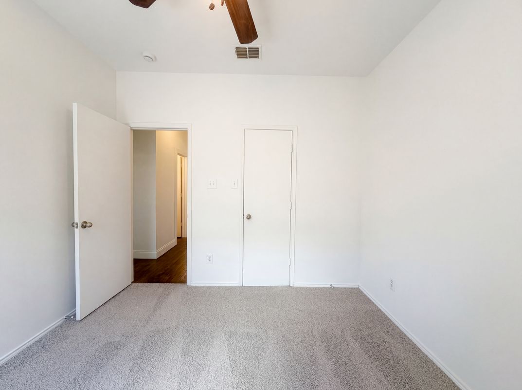 Photo 14 of 19 of 2563 Taos Dr, Grand Prairie, TX