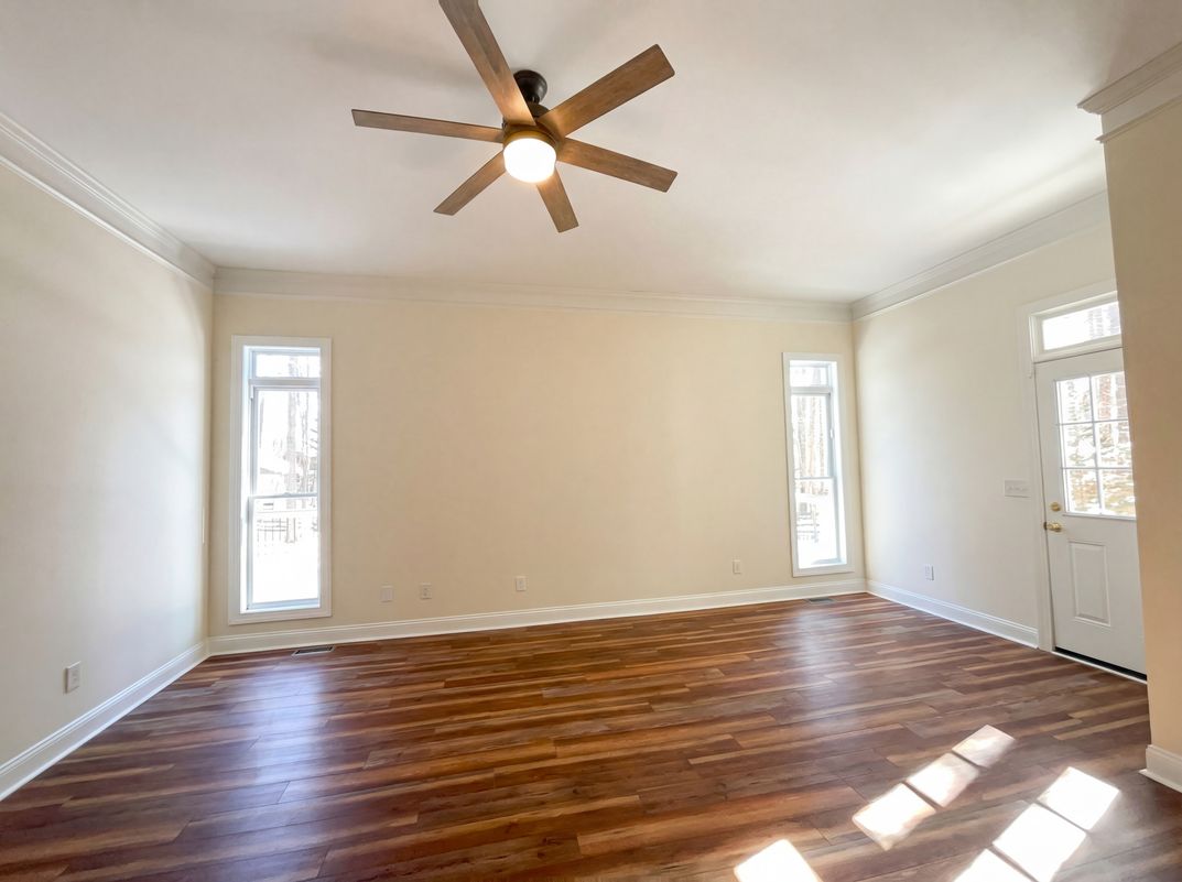 Photo 9 of 20 of 405 Isle Of Pines Rd, Mooresville, NC