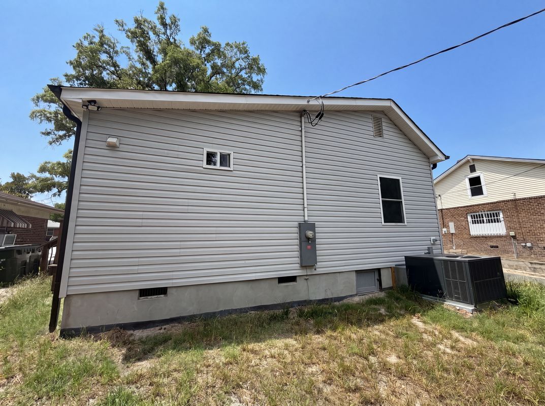 Photo 5 of 16 of 1501 S Roxboro St, Durham, NC