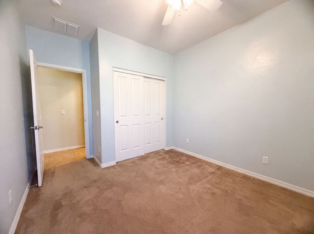 Photo 12 of 18 of 875 W Ayrshire Trl, San Tan Valley, AZ