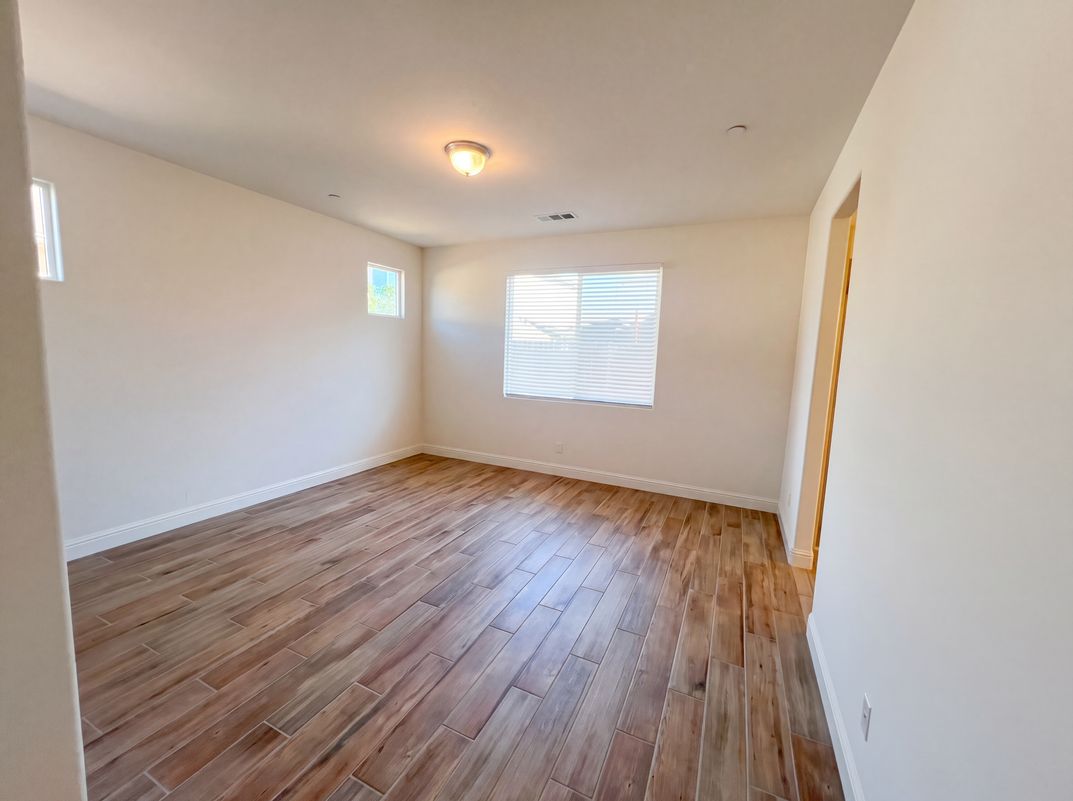 Photo 8 of 20 of 3852 Morris Ave, Clovis, CA