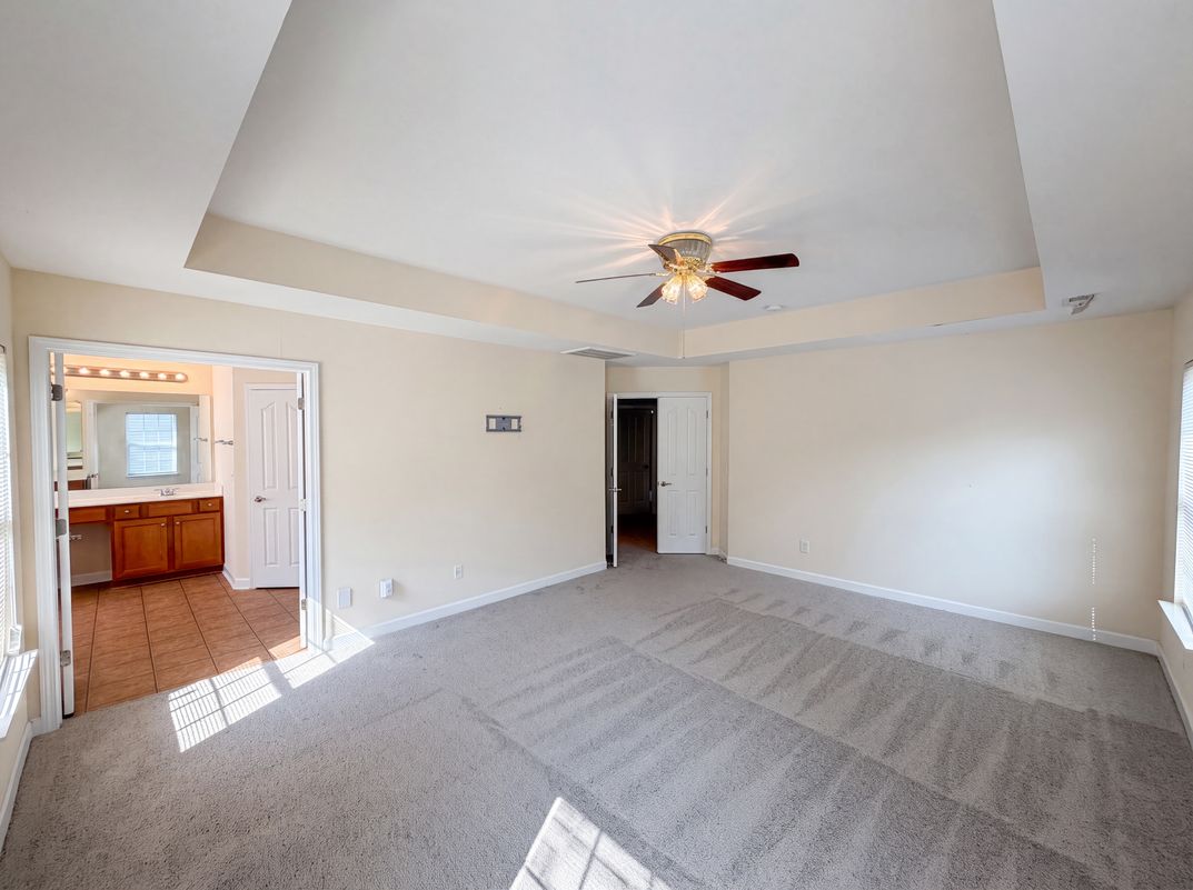 Photo 4 of 28 of 1139 Donelea Ln NW, Concord, NC