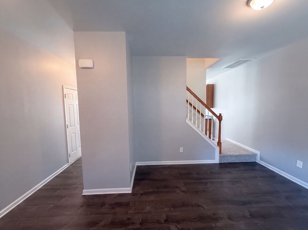 Photo 6 of 26 of 518 MacGregor Dr, Burlington, NC
