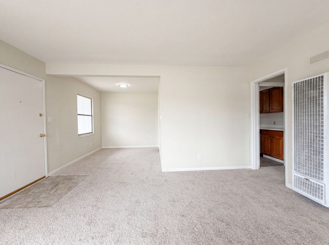 Photo 7 of 19 of 625 Woodlawn Ave, Chula Vista, CA