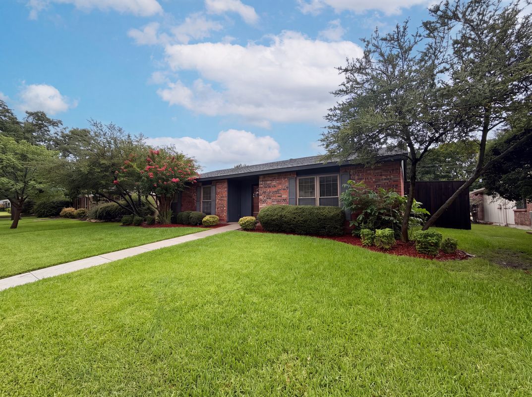 Photo 23 of 28 of 530 Shadowcrest Ln, Coppell, TX