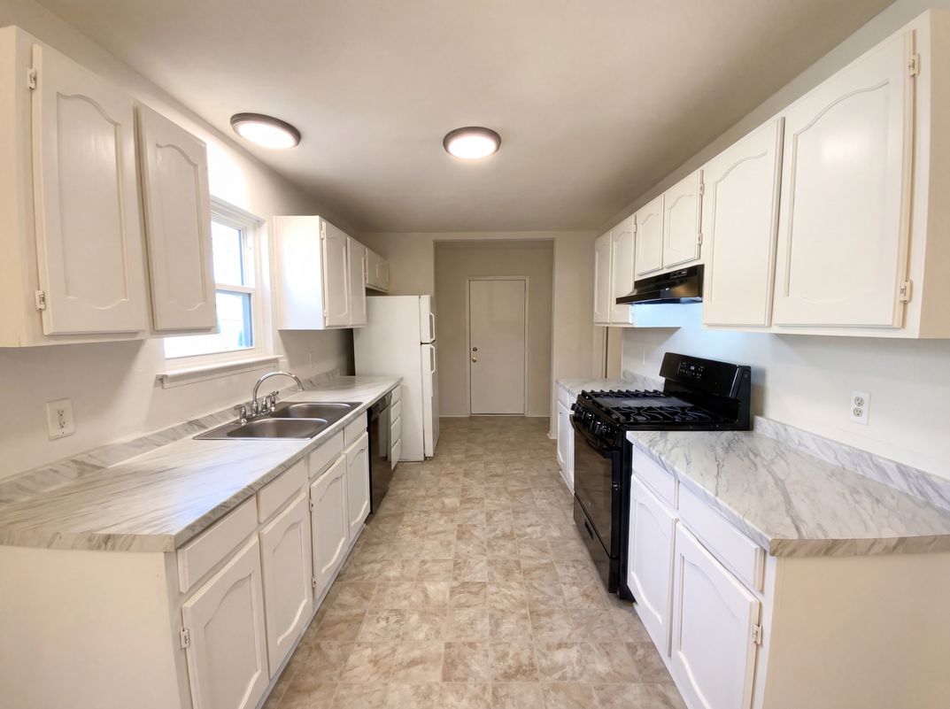 Photo 7 of 16 of 1407 Rose Ave, Killeen, TX