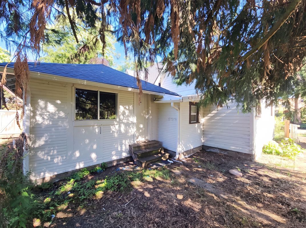 Photo 5 of 29 of 1011 Almaden St, Eugene, OR
