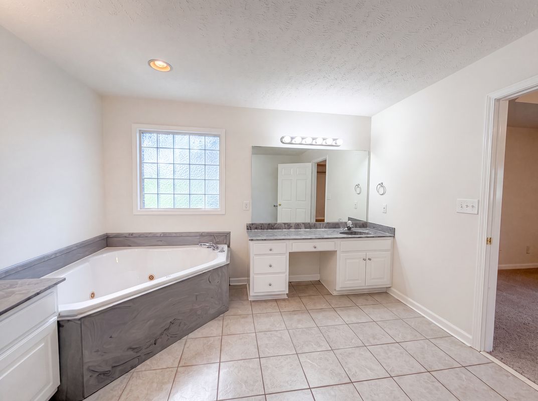 Photo 16 of 27 of 807 W Thompson Ln, Murfreesboro, TN