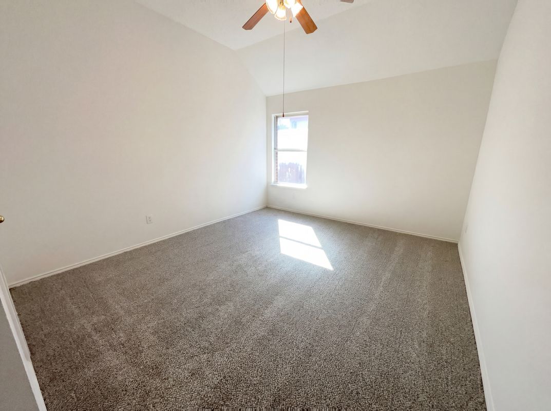 Photo 17 of 19 of 8329 Cedarcrest Ln, Fort Worth, TX