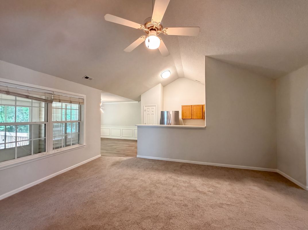 Photo 4 of 16 of 4536 Drewbridge Way, Raleigh, NC