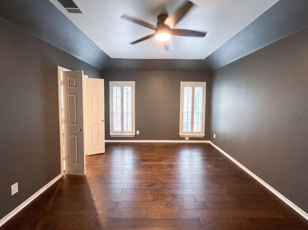 Photo 12 of 18 of 1416 Willow Wood Dr, Carrollton, TX