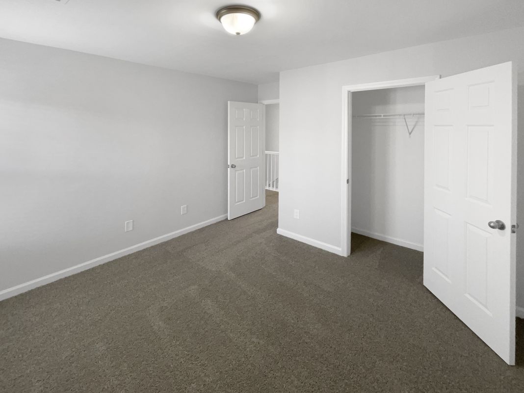 Photo 17 of 52 of 1622 Halliard Dr, Lawrenceville, GA