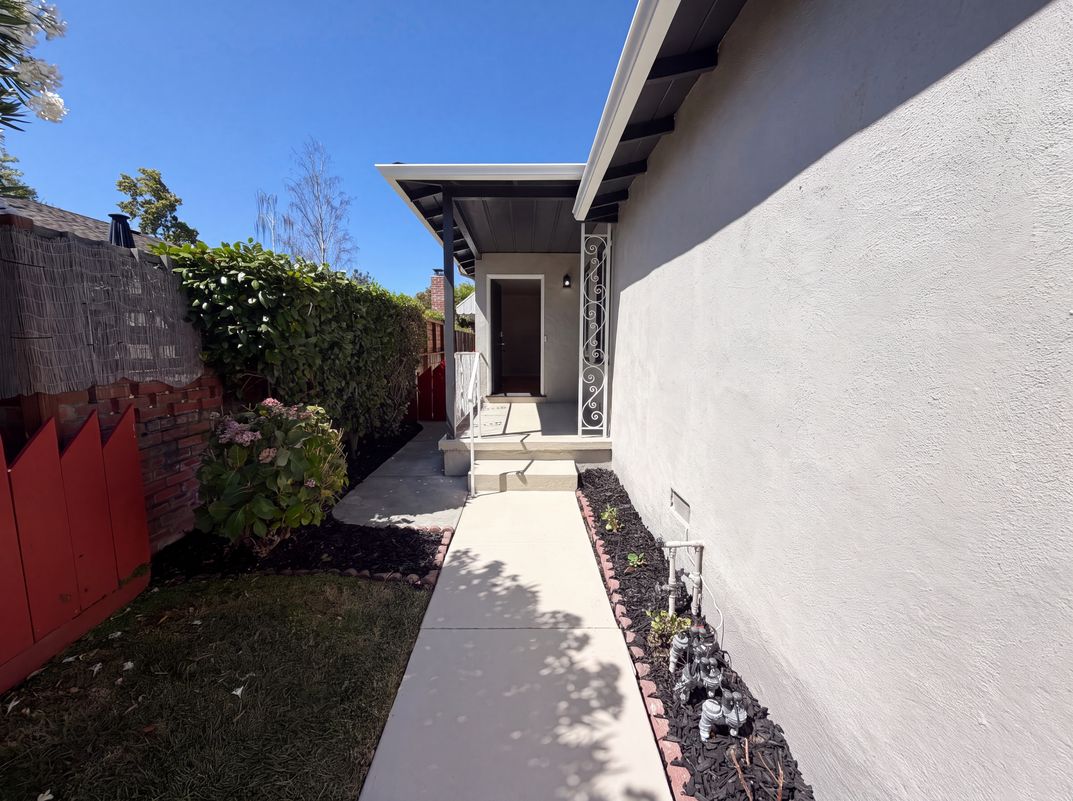 Photo 19 of 26 of 624 Sapphire St, Redwood City, CA