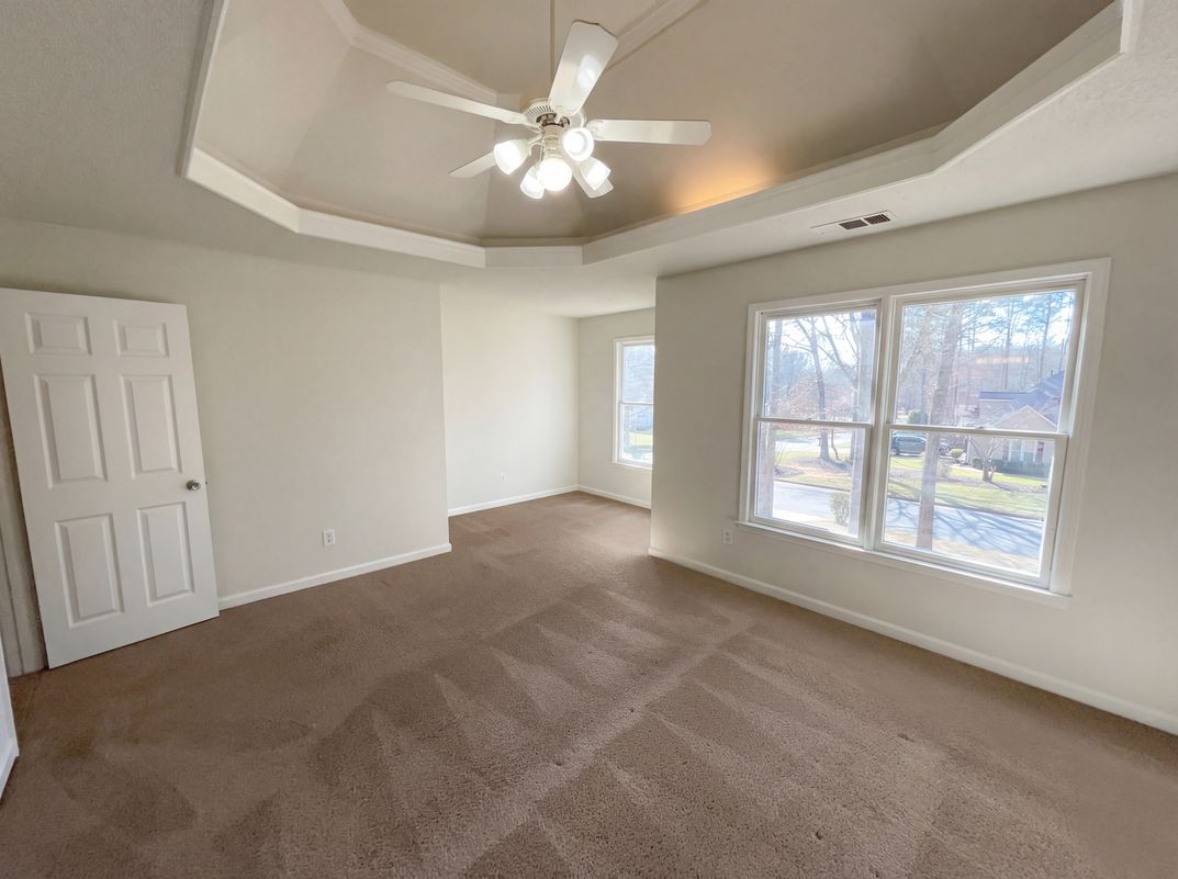 Photo 21 of 28 of 1012 Crown Corners Dr, McDonough, GA