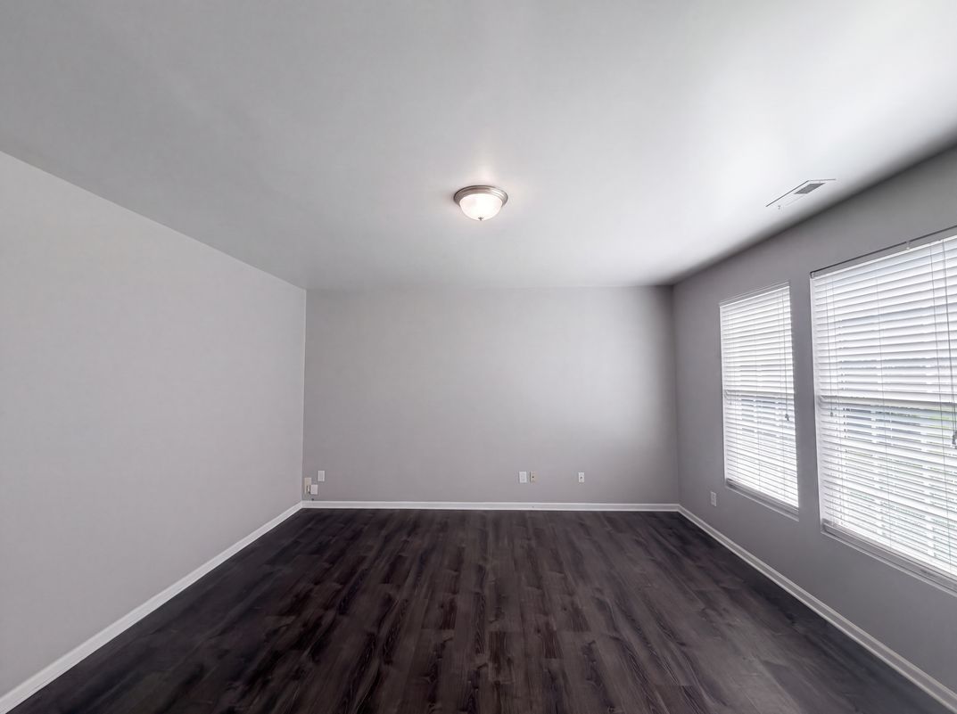 Photo 7 of 26 of 518 MacGregor Dr, Burlington, NC