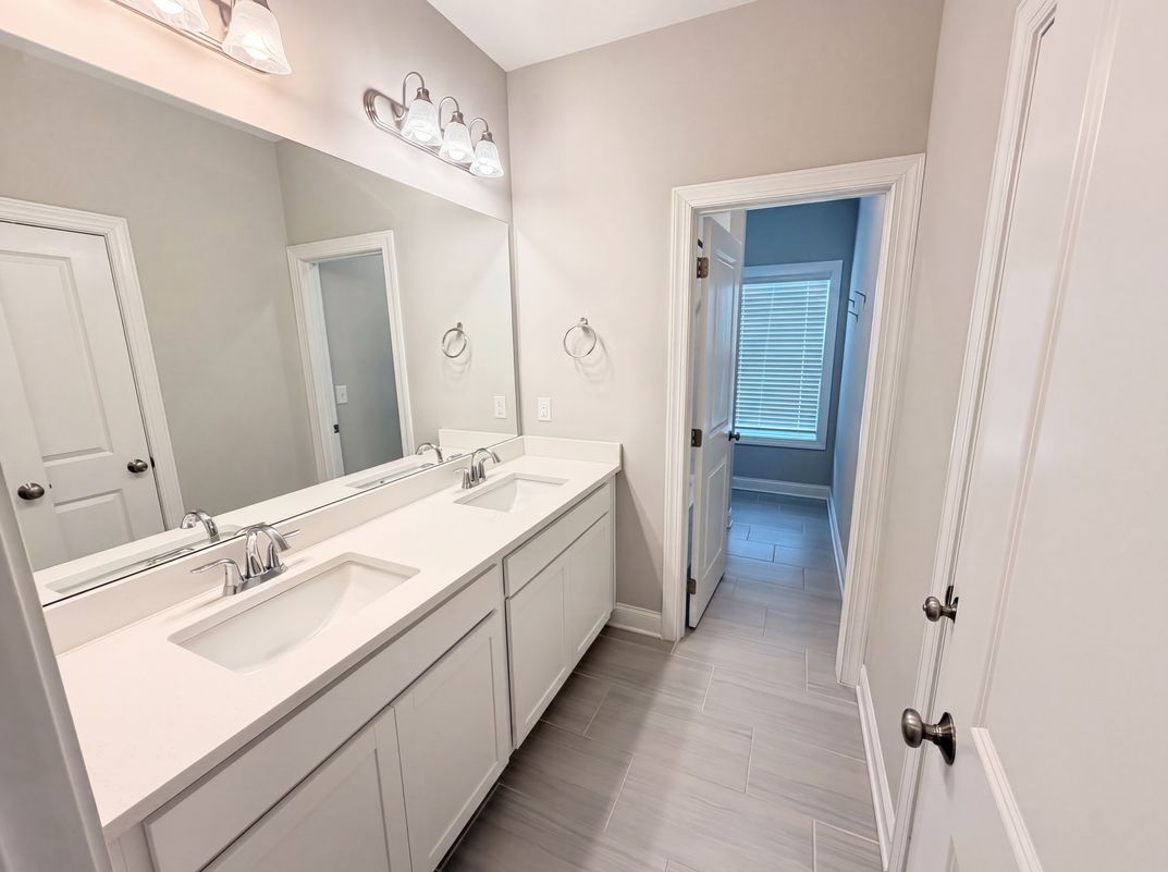 Photo 9 of 27 of 820 Pennington View Ln, Alpharetta, GA
