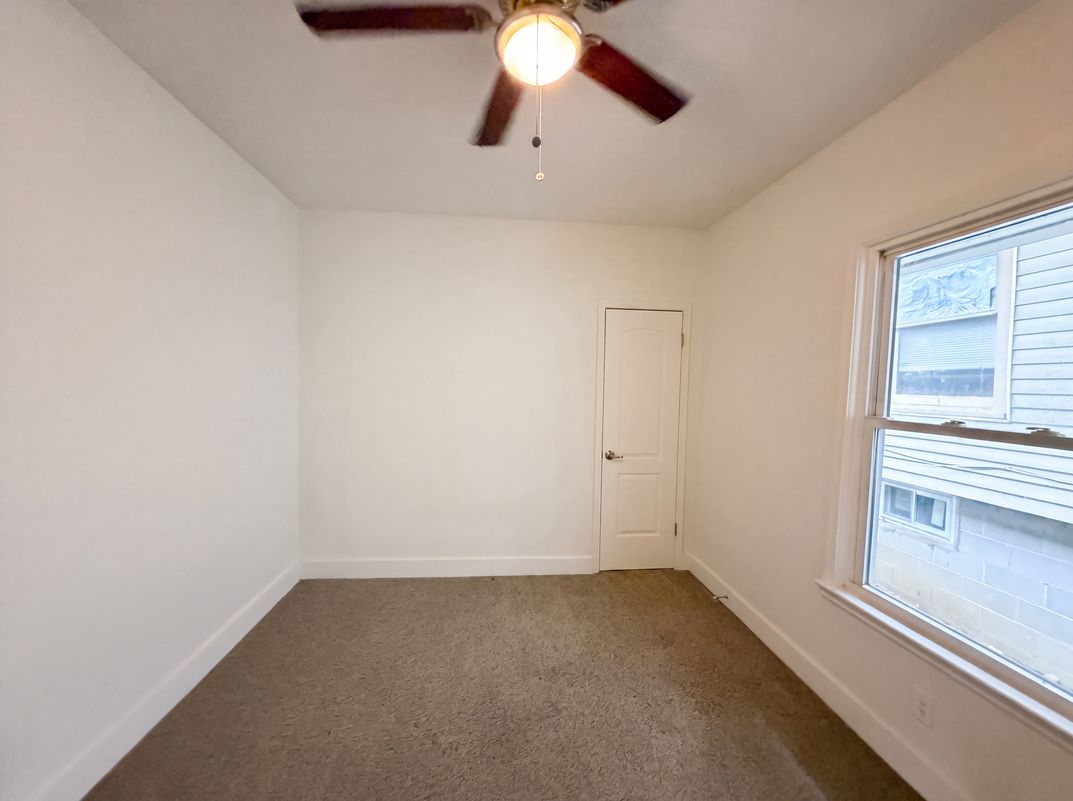 Photo 7 of 17 of 1316 E 44th St, Kansas City, MO