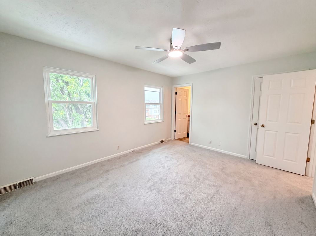 Photo 10 of 25 of 2 Tidewater Trce, Batavia, OH