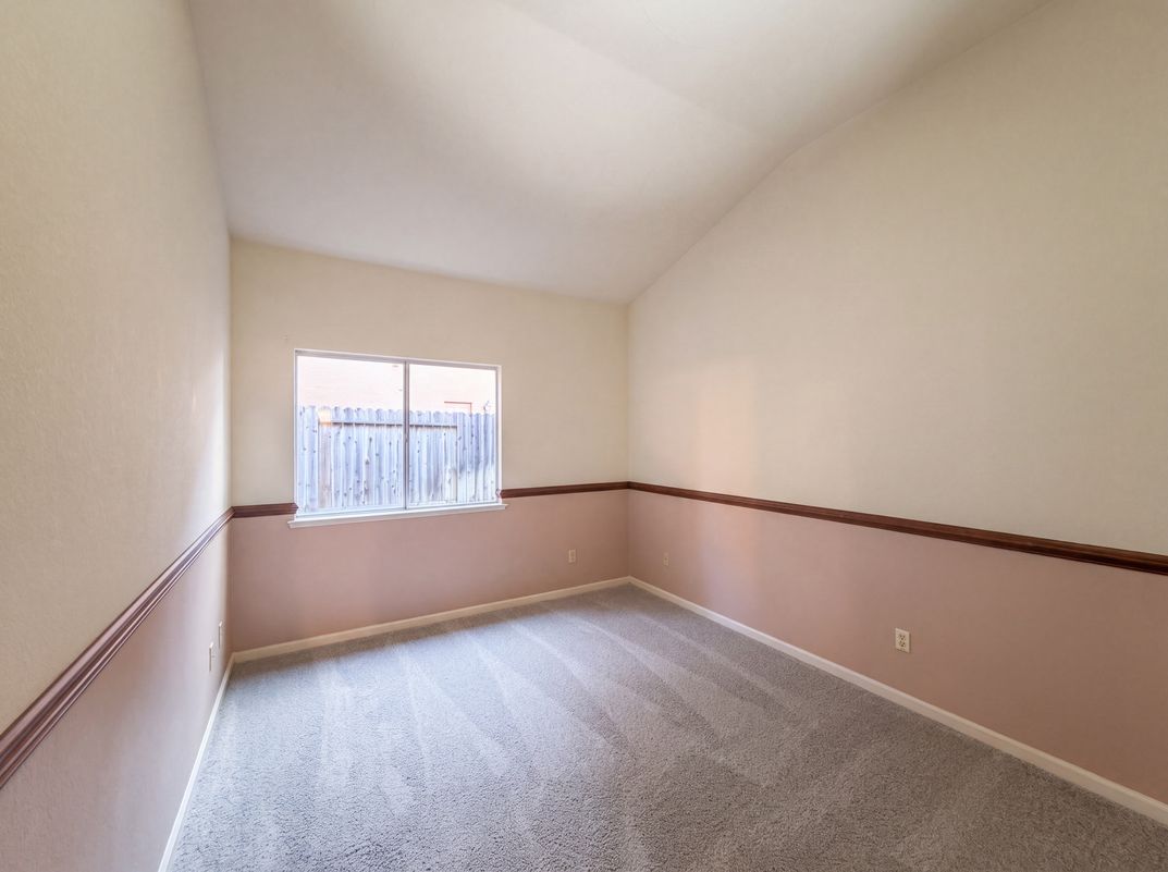 Photo 10 of 44 of 5344 Swindon Rd, Rocklin, CA