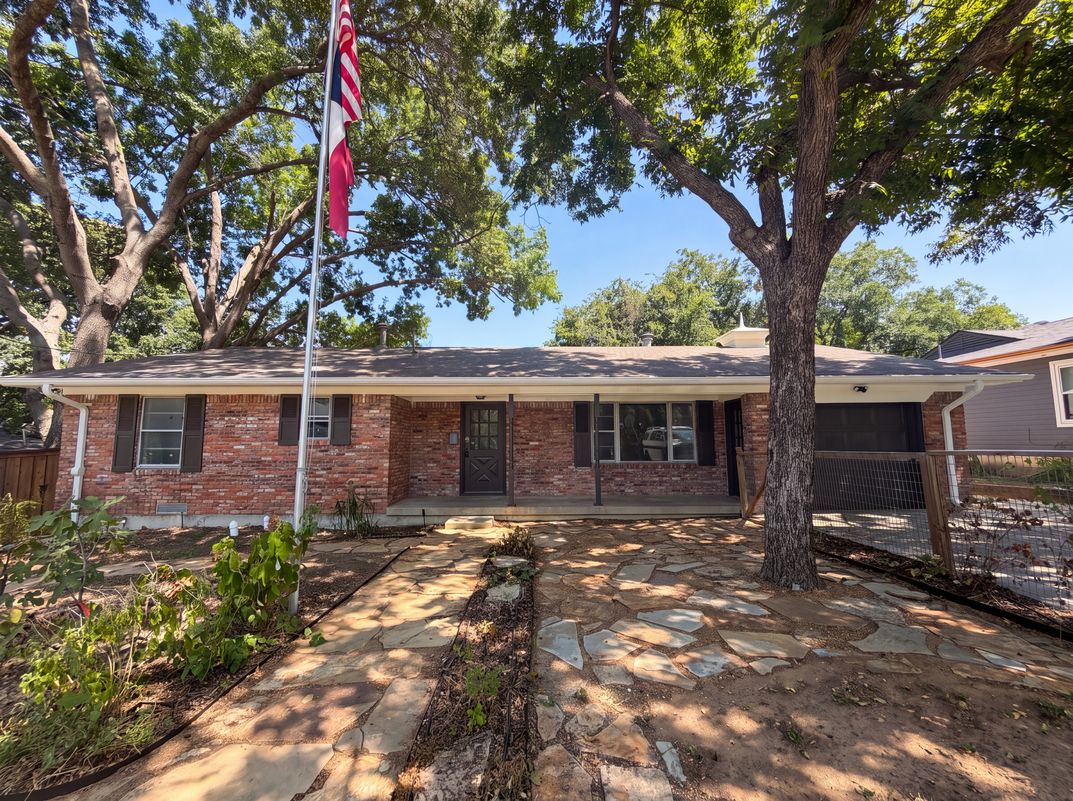 Photo 20 of 23 of 808 Griffin St, McKinney, TX