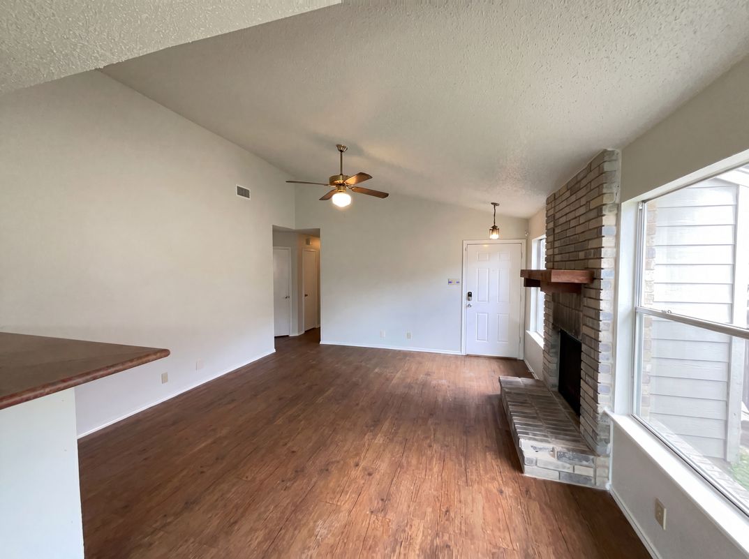 Photo 4 of 17 of 7358 Weybridge, San Antonio, TX