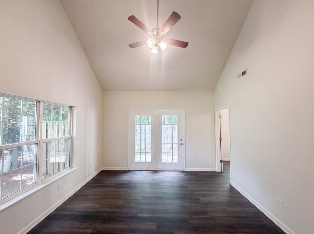 Photo 11 of 23 of 30 Pickwick Pl, Greensboro, NC