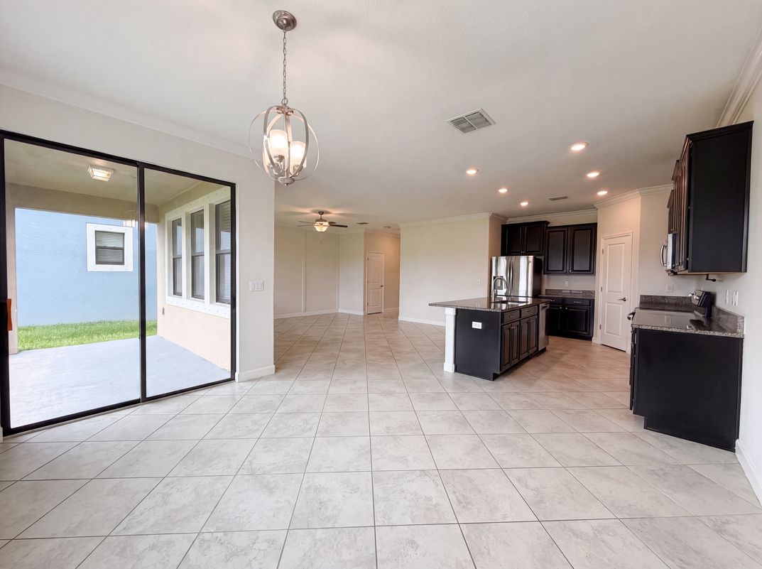 Photo 10 of 36 of 9709 Ivory Dr, Sun City Center, FL