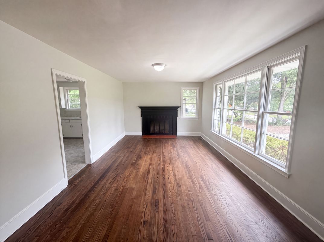 Photo 3 of 20 of 1937 Beckley Dr, Columbia, SC