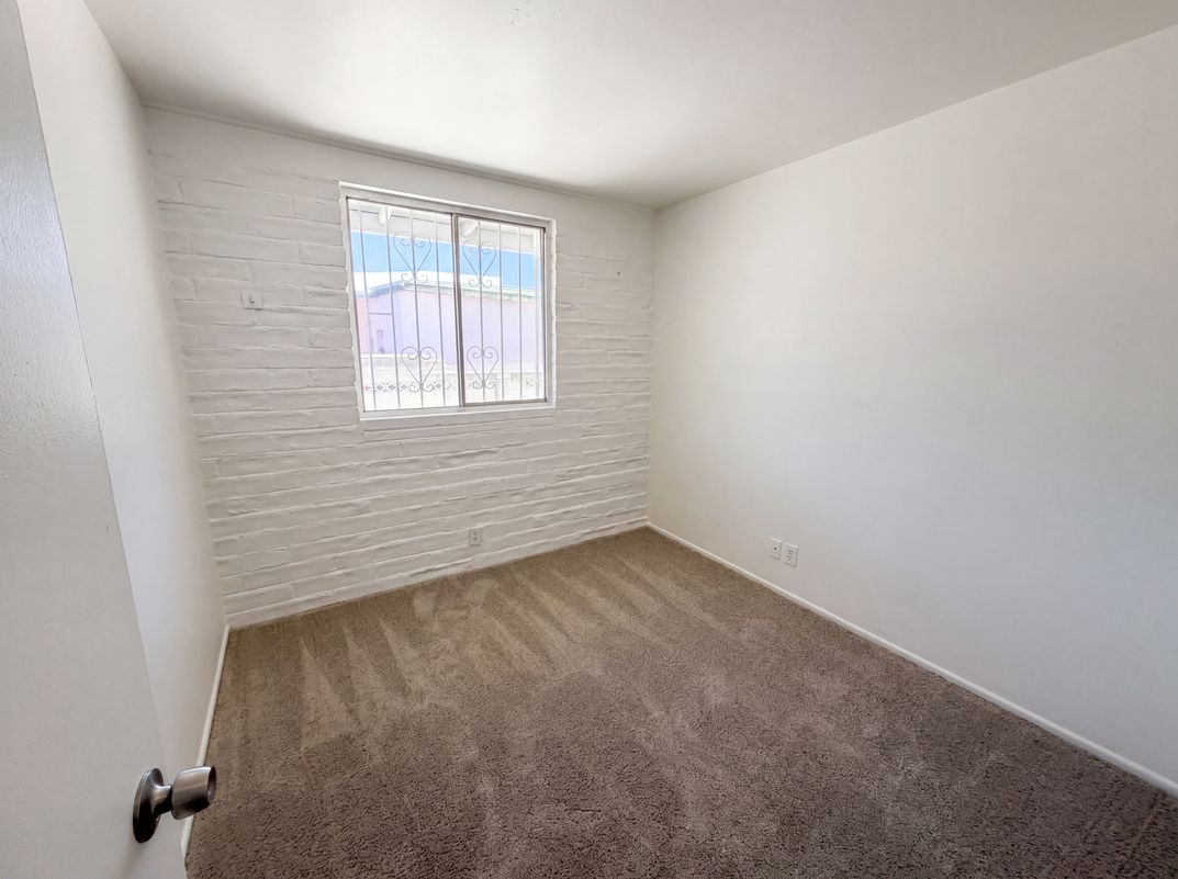 Photo 4 of 21 of 2901 N Cloverland Ave, Tucson, AZ