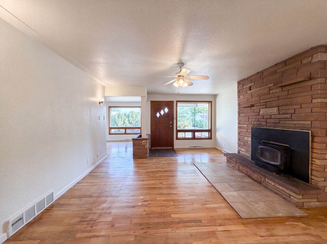 Photo 3 of 43 of 1535 W 15th St, Loveland, CO