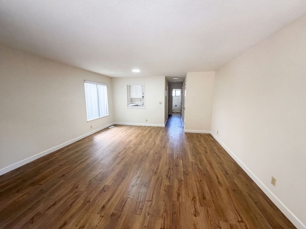 Photo 6 of 19 of 1555 Hecker Pass Rd, Gilroy, CA