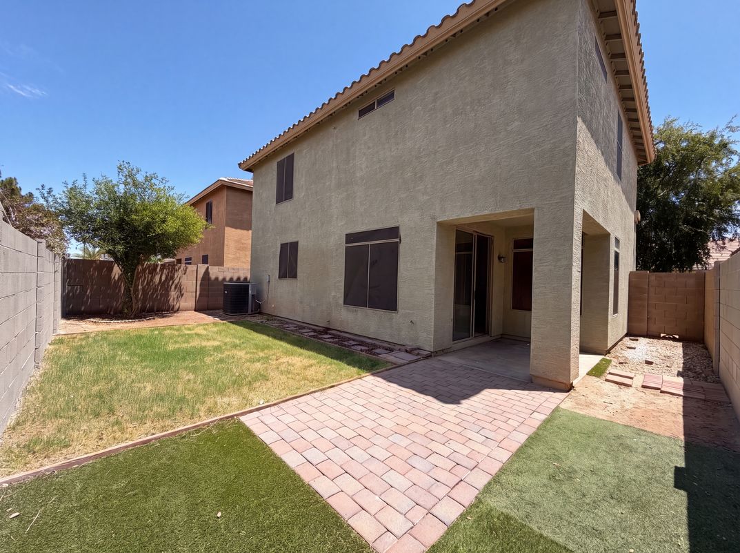 Photo 5 of 23 of 800 S Bedford Dr, Chandler, AZ