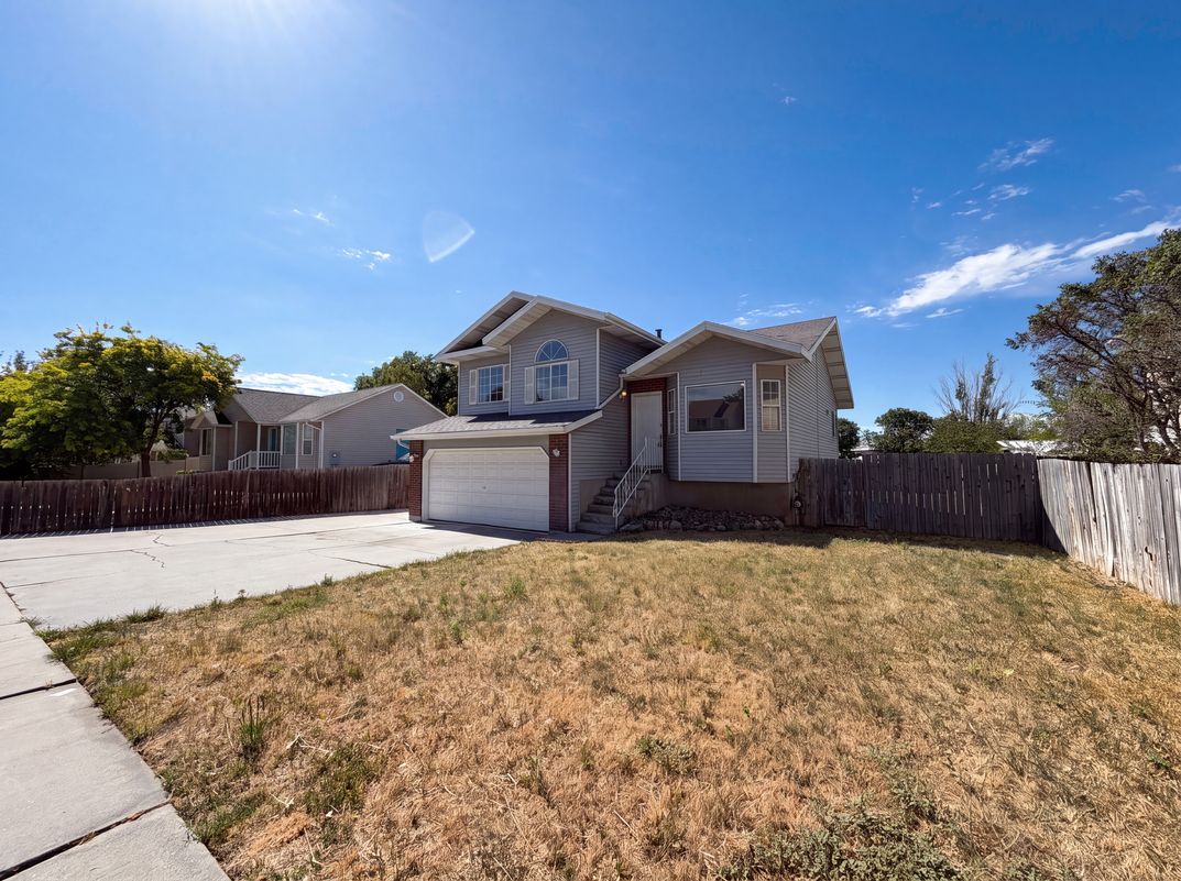 Property photo 1 of 532 W 860 S