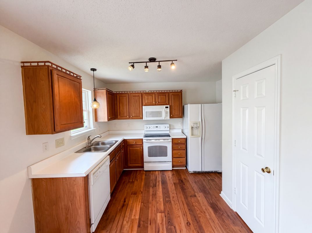 Photo 2 of 18 of 1841 Mission Oaks St, Kannapolis, NC