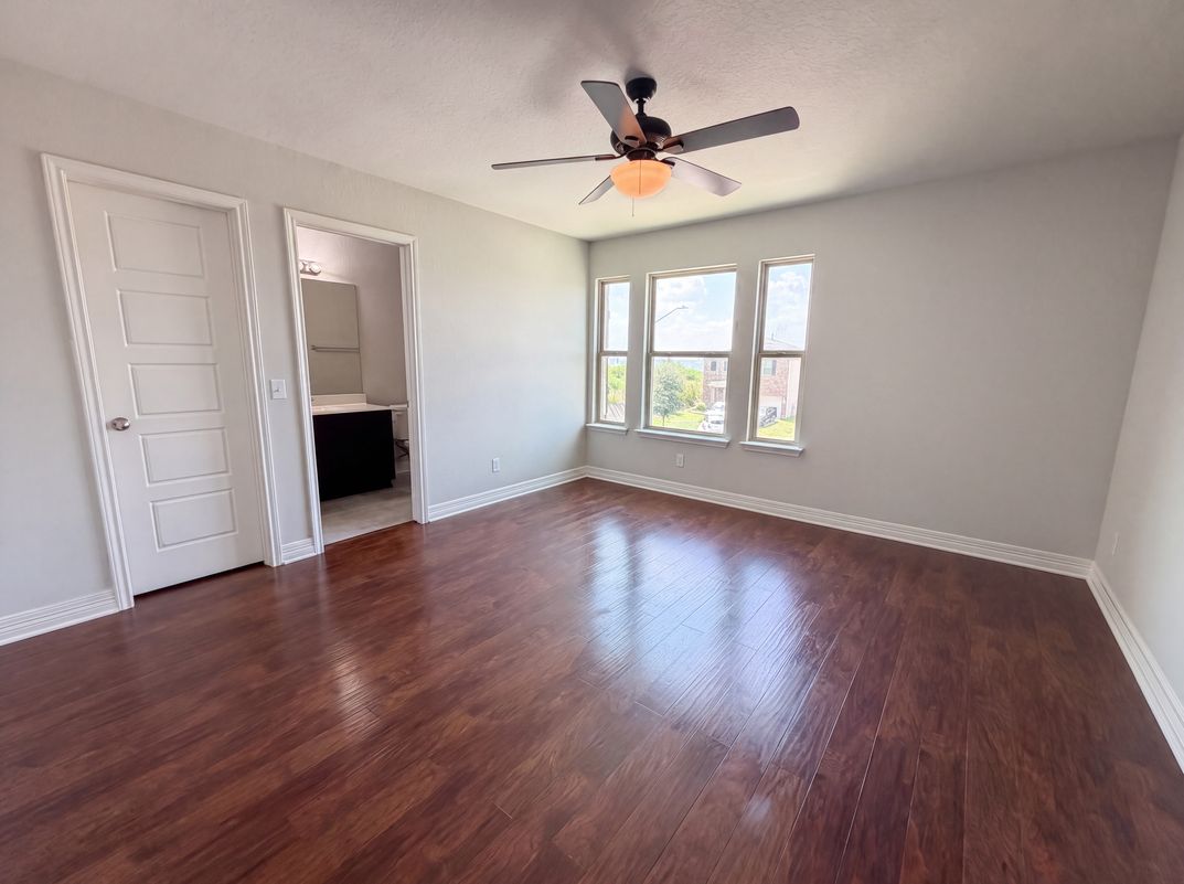 Photo 14 of 24 of 3513 Nuhn Way, New Braunfels, TX