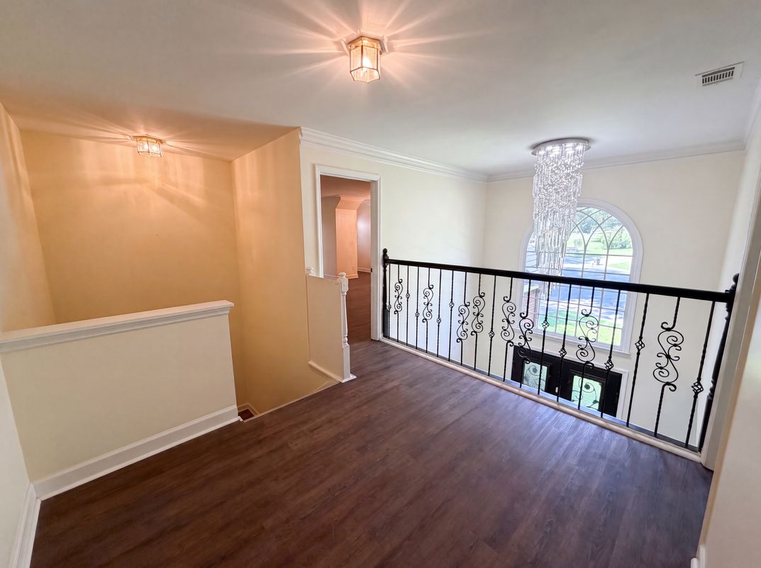 Photo 6 of 28 of 644 Laurel Wood Dr SW, Marietta, GA