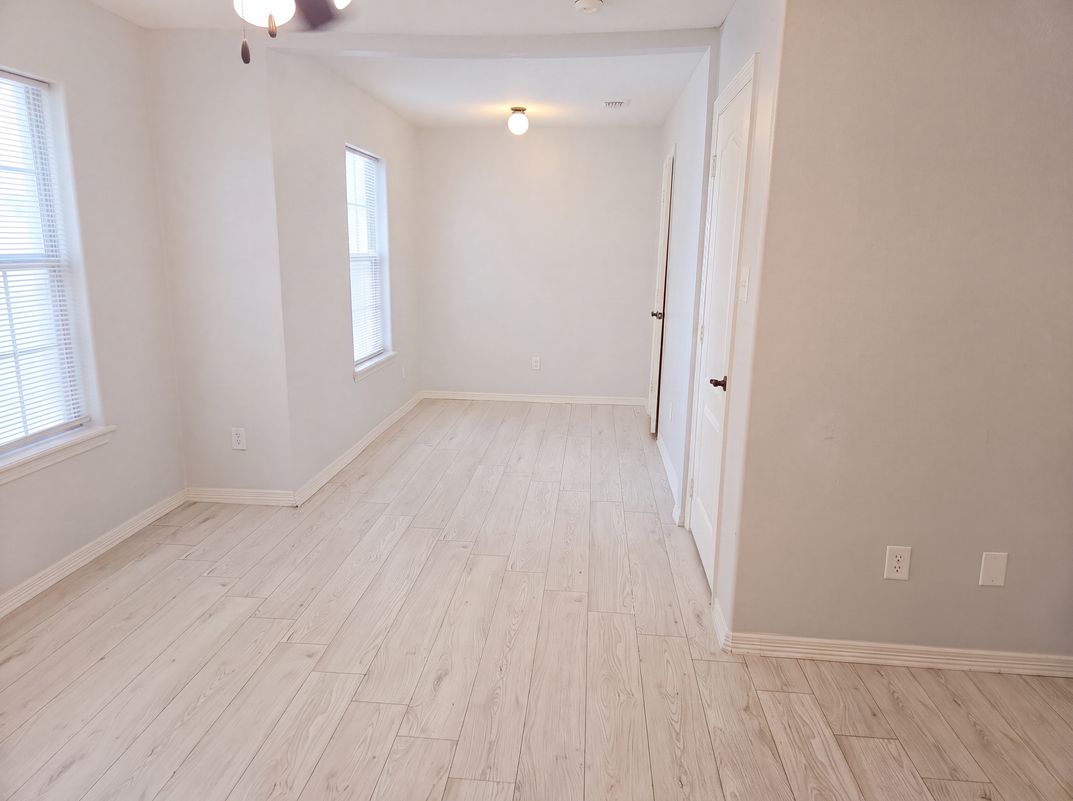 Photo 8 of 26 of 2116 S 6th St, McAllen, TX