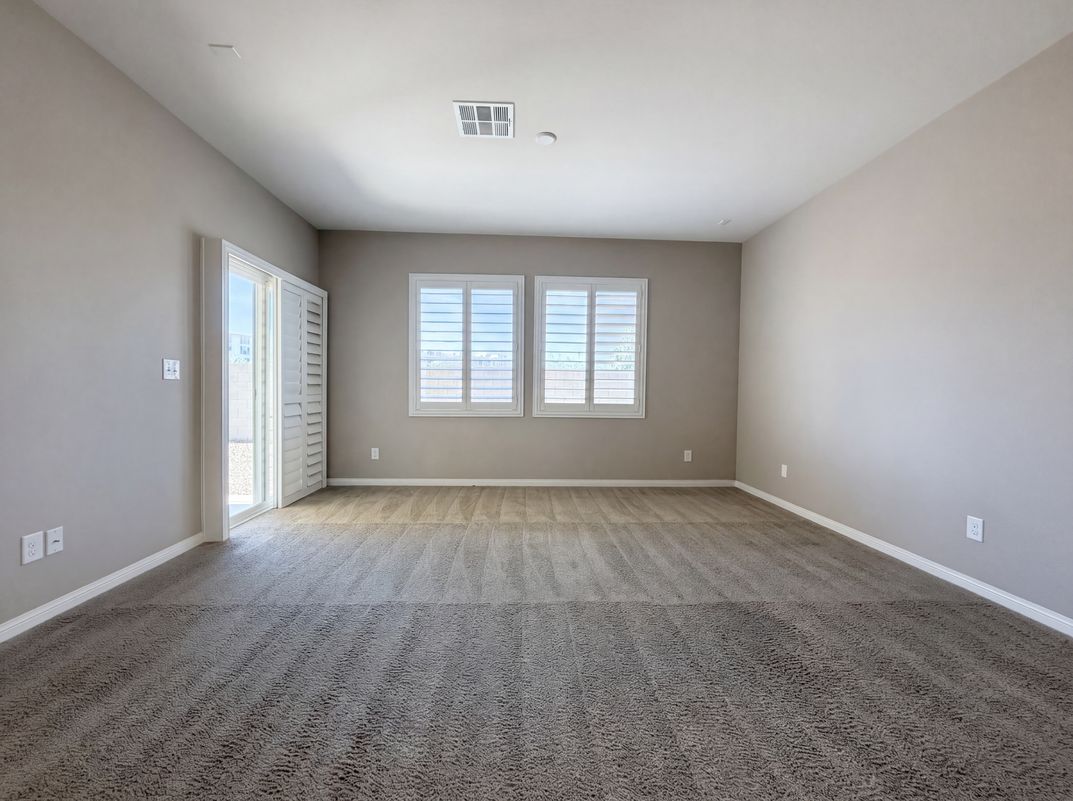 Photo 9 of 22 of 7963 Zuma Beach Ct, Las Vegas, NV
