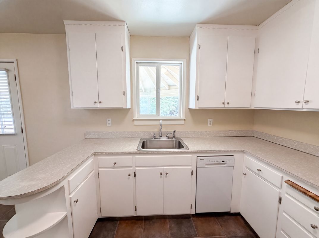 Photo 16 of 23 of 918 Harrison Ave, Lincoln, CA
