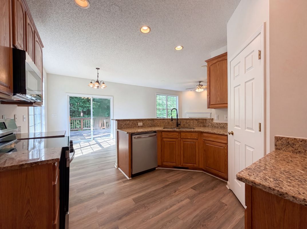 Property photo 2 of 1116 Arbor Greene Dr