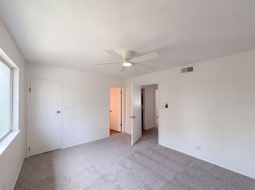 Photo 22 of 41 of 7007 Ursa Pkwy, Sacramento, CA