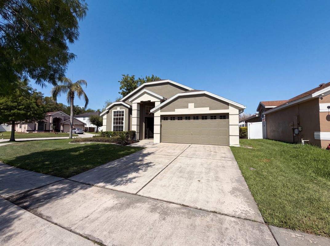 Property photo 1 of 701 Magnolia Creek Cir