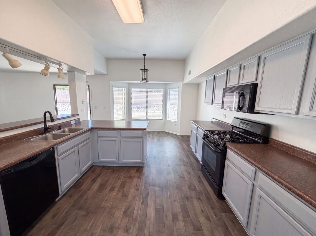 Property photo 2 of 6503 W Misty Mountain Way