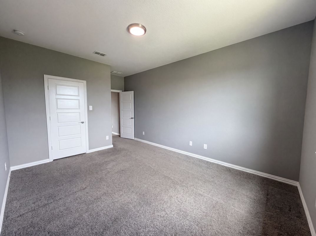 Photo 20 of 42 of 7221 Durand Dr, Irving, TX